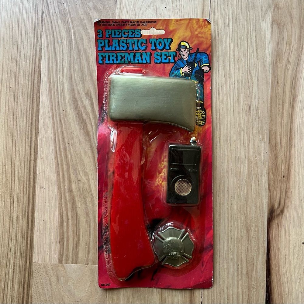 Vintage Plastic Toy Fireman Set axe walkie-talkie badge ￼